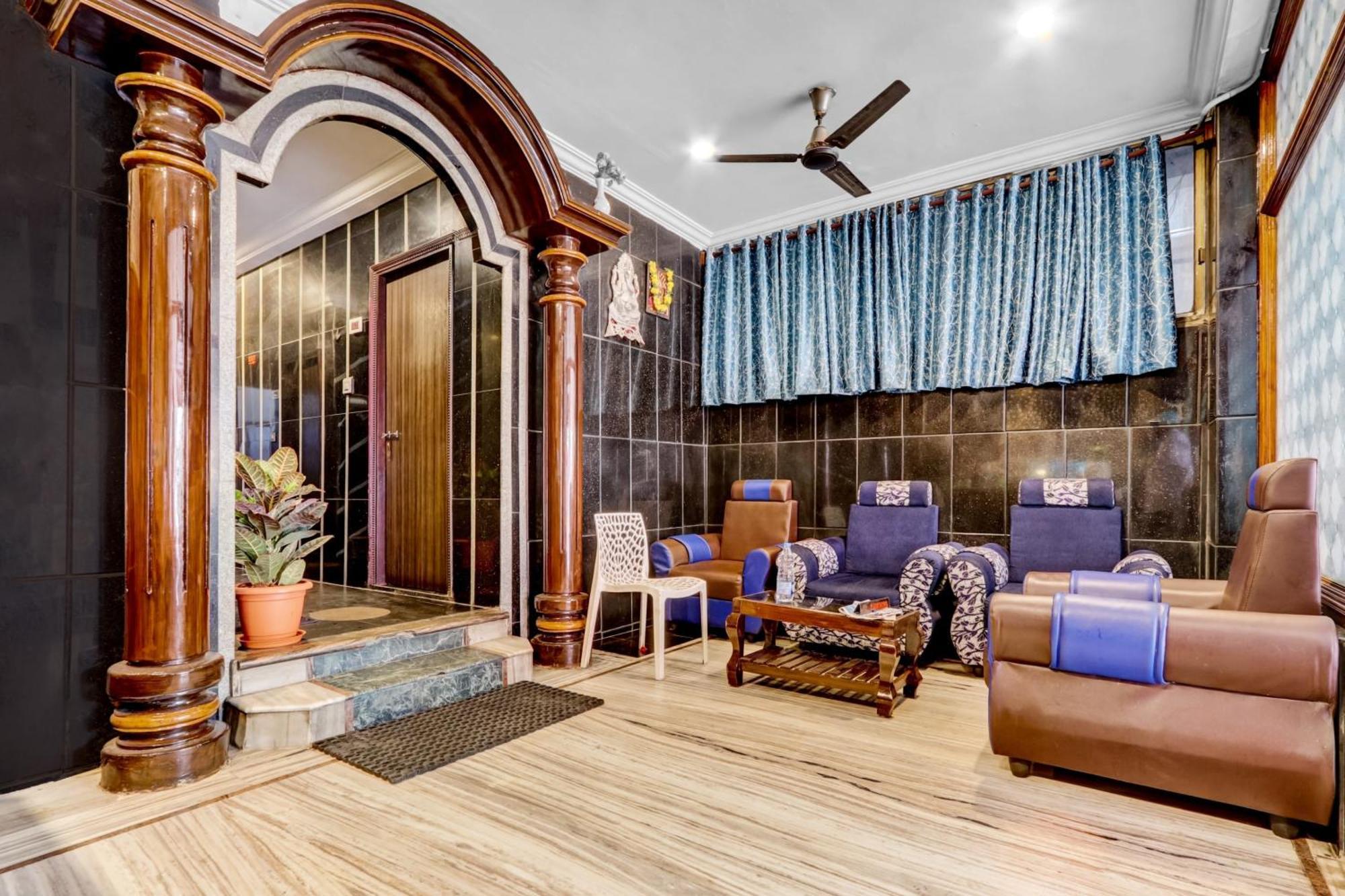 Hotel O Hanuman Pet Near Railway Station Виджаявада Экстерьер фото