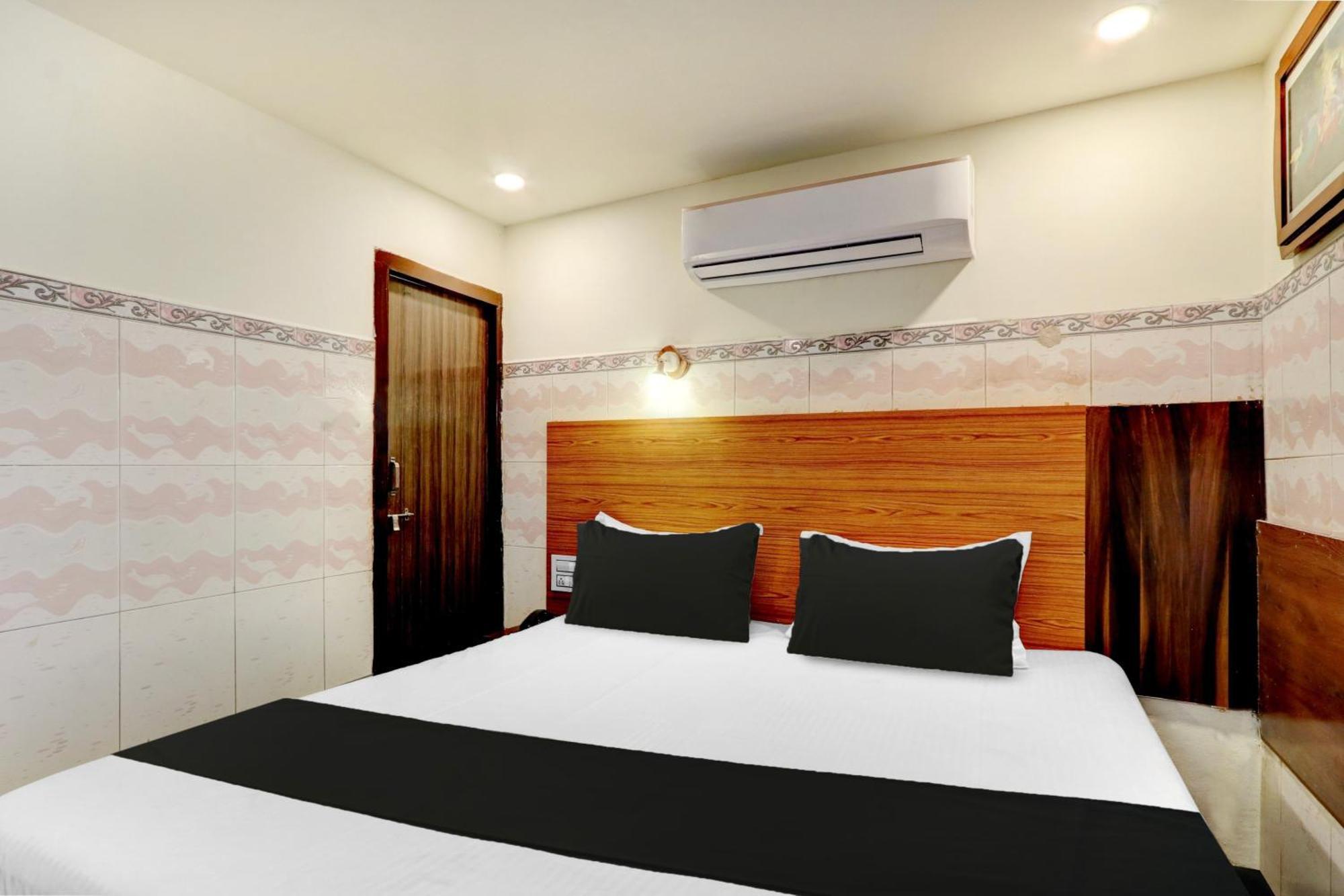 Hotel O Hanuman Pet Near Railway Station Виджаявада Экстерьер фото
